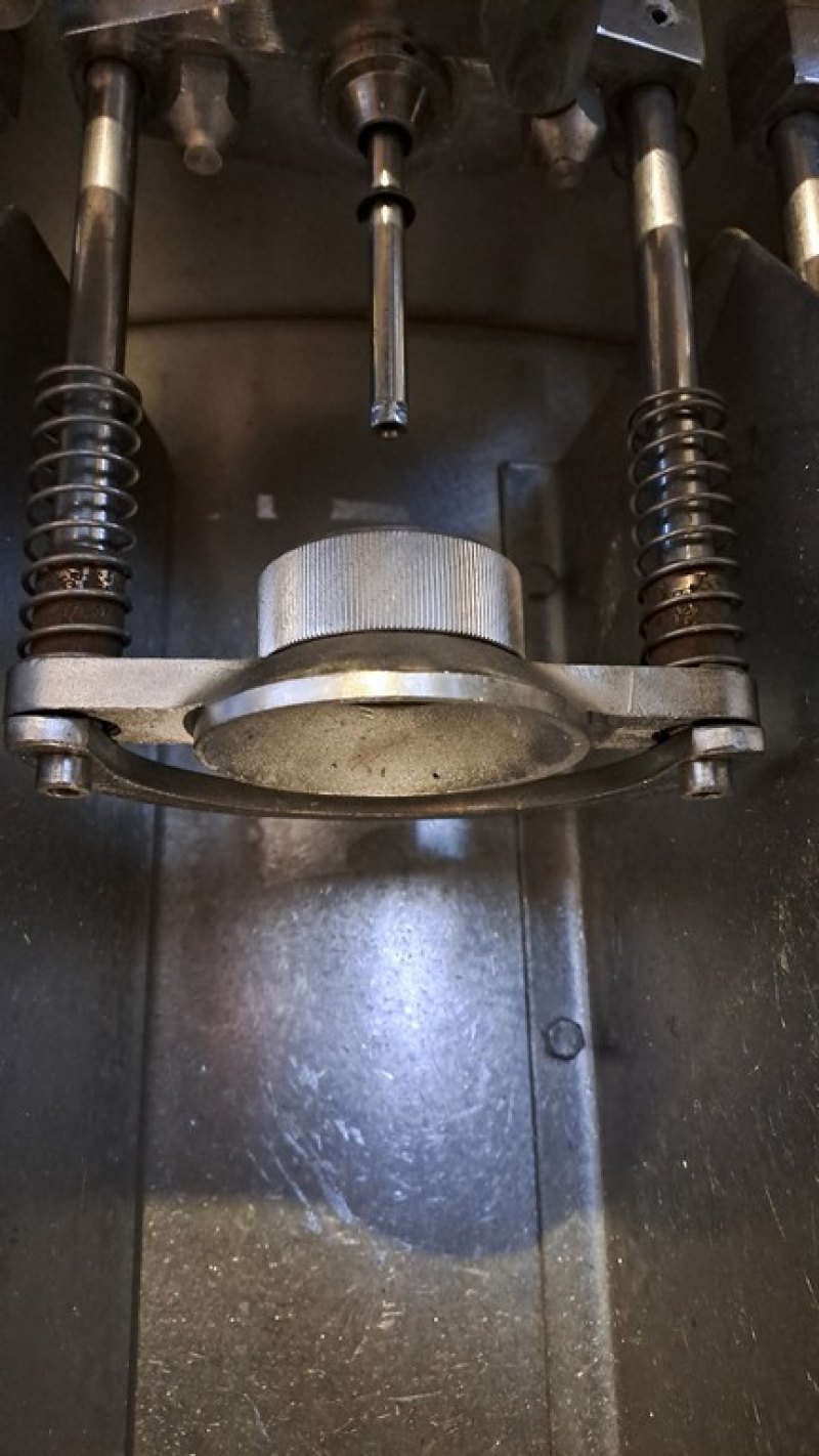 ISOBARIC FILLING MACHINE COBERT MODEL EXACTA 20 VALVES, YEAR 1983, SECOND-HAND MACHINE