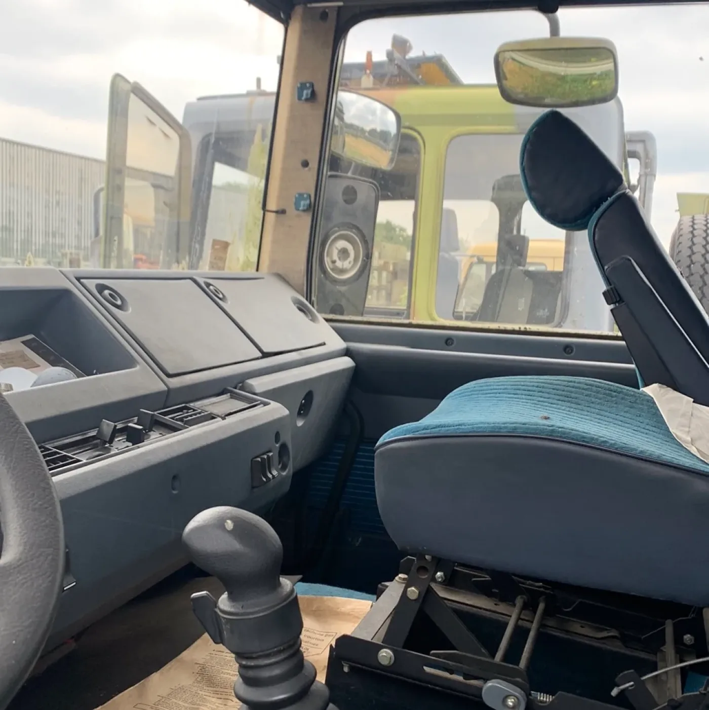 Renault 6x4 - 4