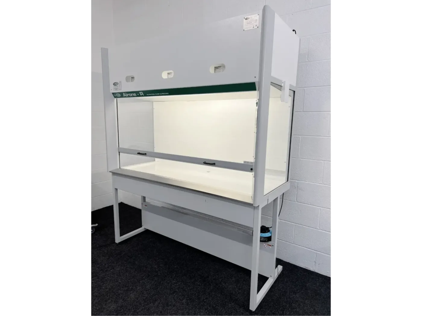 SafeLab Airone-R 1800 Filtration Cabinet - 3