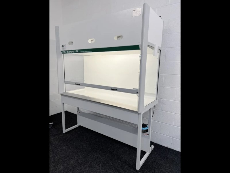 SafeLab Airone-R 1800 Filtration Cabinet