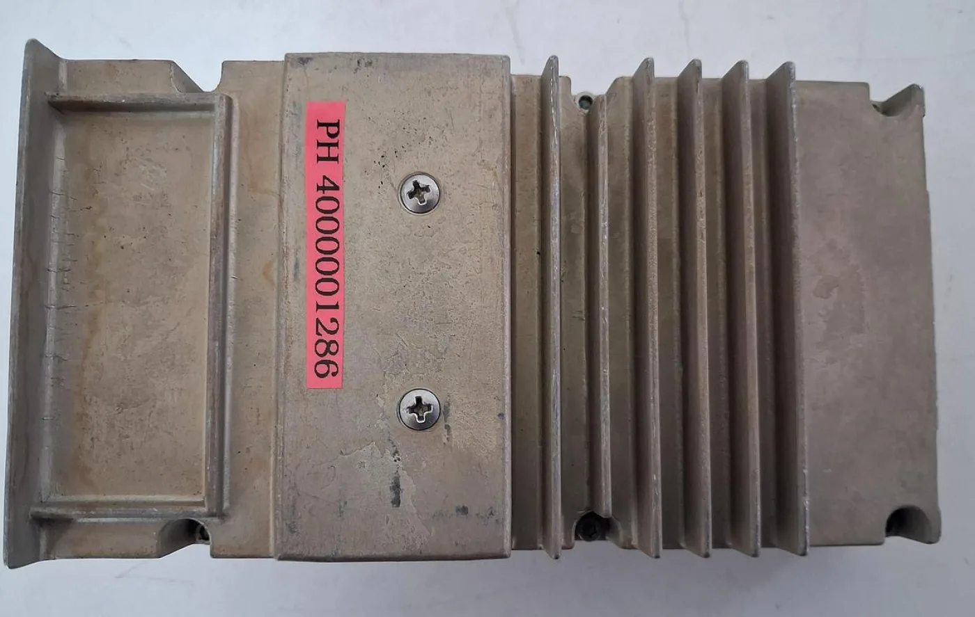 Gould Modicon B554 Output Module - 7