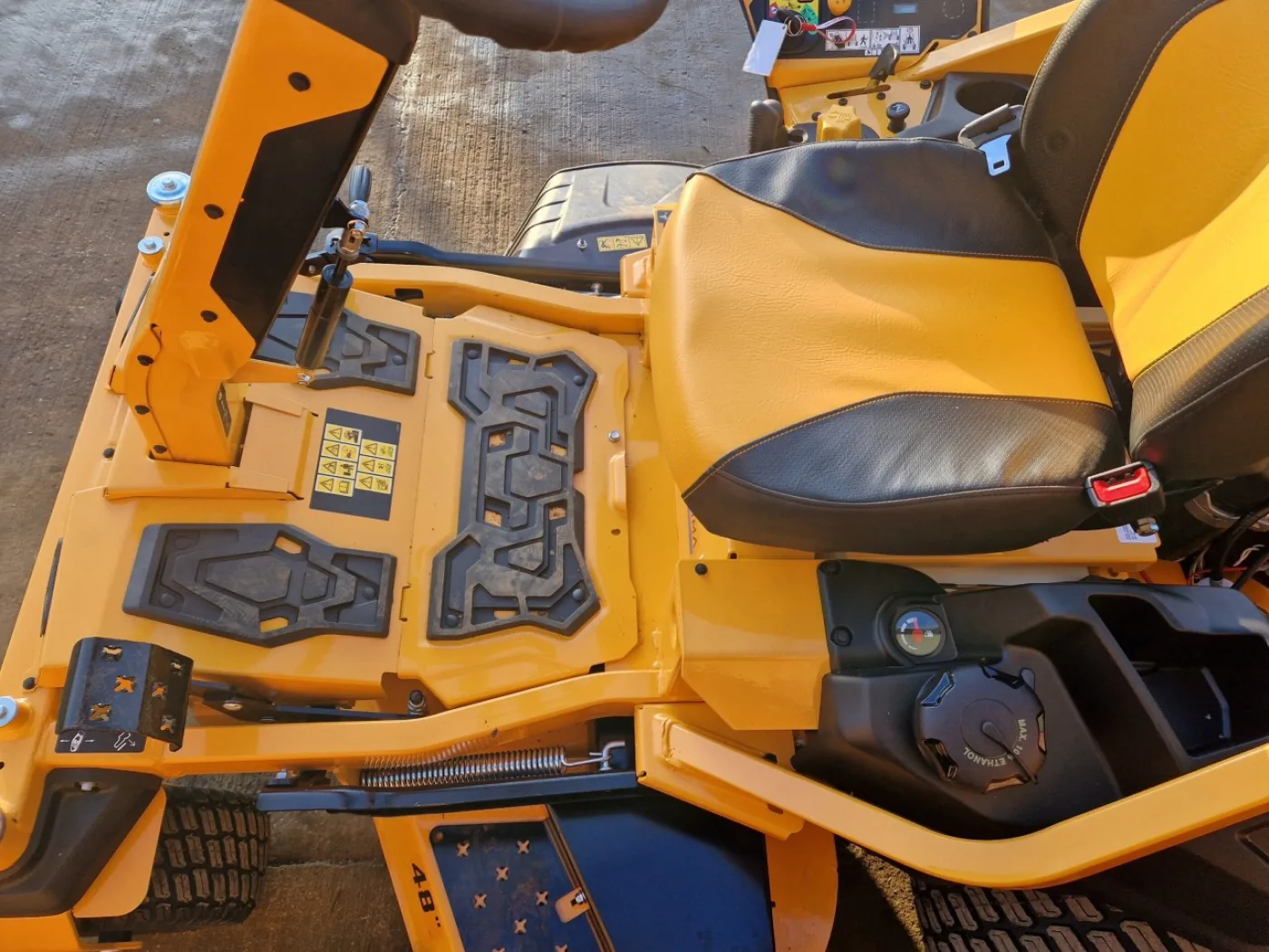 Cub Cadet XZ8 S122 Zero Turn Lawnmower - 5