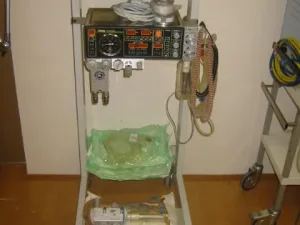 Stephan HF-300 SIMV Beatmungsgerät für Kinder