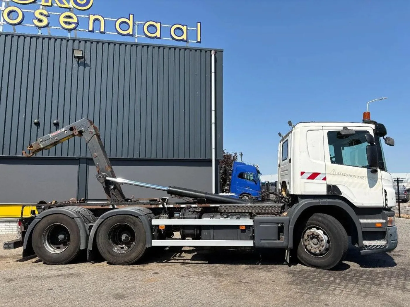 Scania P 360 + HOOK ARM SYSTEM + 6X2 + EURO 5 + HEIGHT ADJUSTABLE HOOK - 4