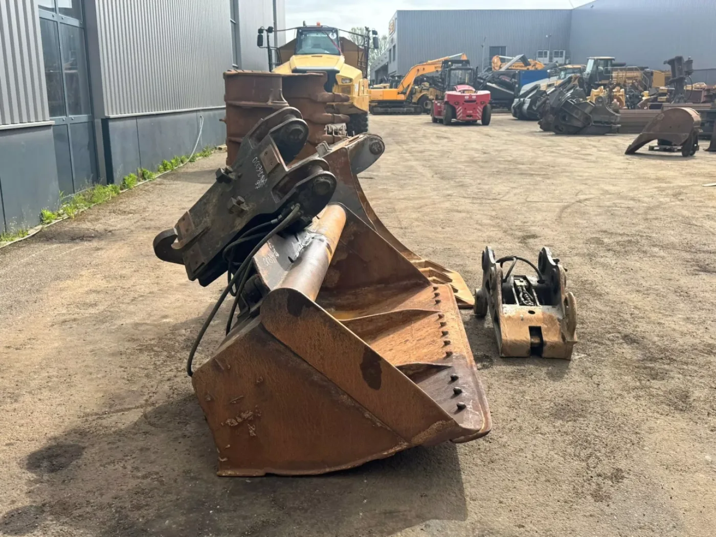 Digging bucket/Tilting bucket/Quick coupler combi Liebherr 926 - 3
