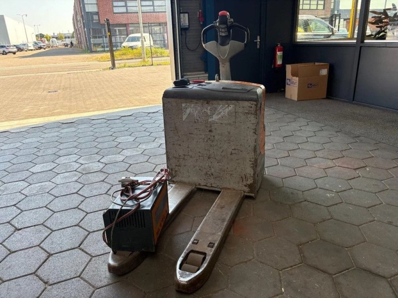 Still EXU 16 EXU 16 + 1600 KG + 24 VOLT + BATTERY CHARGER
