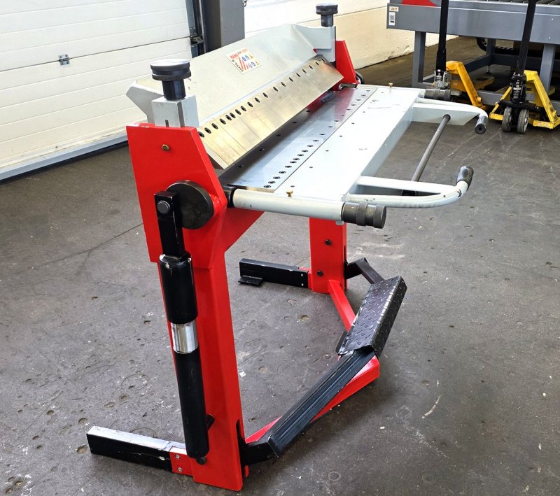 Händische Schwenkbiegemaschine HOLZMANN AKM 1020 PS