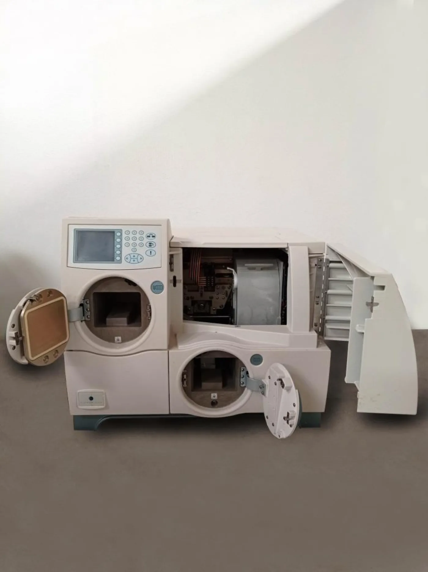 IDENTIFICAZIONE MICROBICA AUTOMATIZZATA – BIOME’RIEUX – MOD. VITEK 2 COMPACT (LAB-COMP-22) - 4