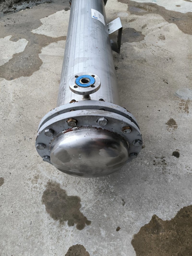 AGUILAR Y SALAS STAINLESS STEEL 316 HEAT EXCHANGER OF 8.4 M2.