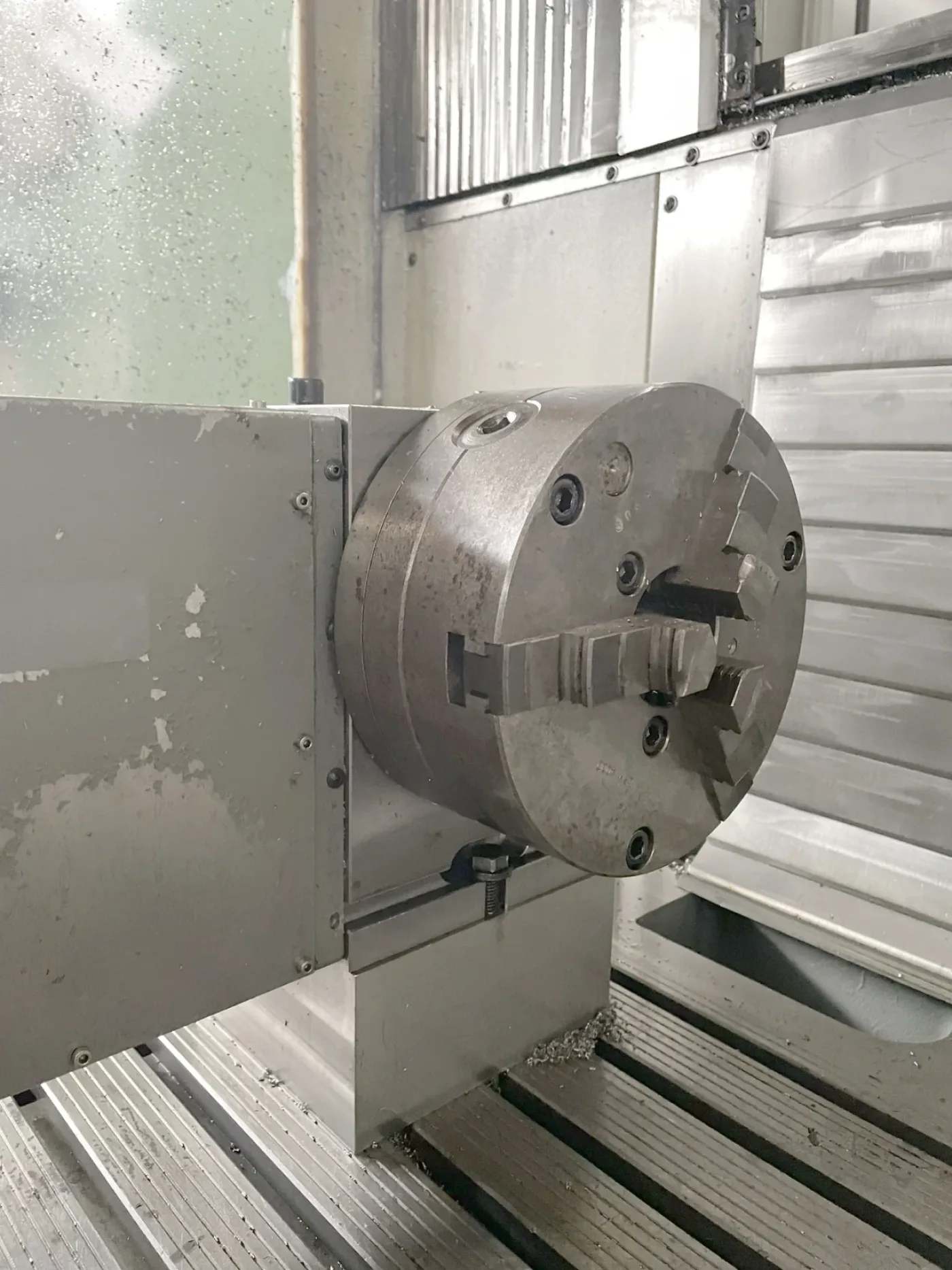 022589 - HERMLE U 740 - 5