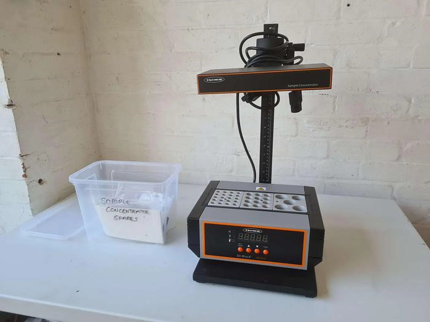Techne Dri-Block heater with sample concentrator - 2