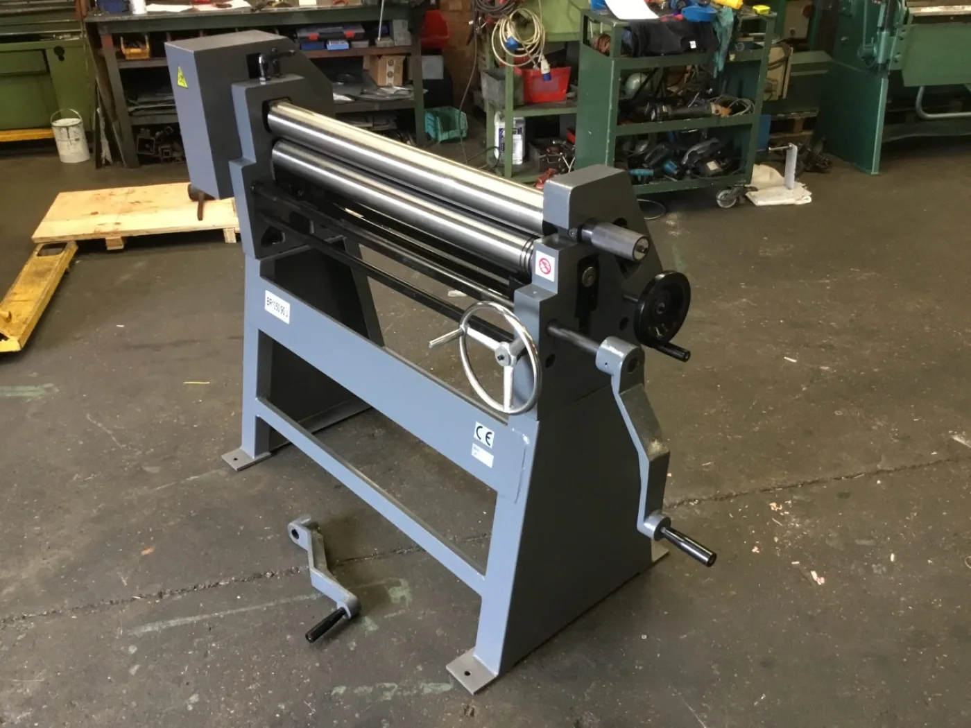 WNS Hand Bending Rolls 1050mm x 90mm x 2.5mm Capacity - WNS - W. Neal Services Ltd - 3