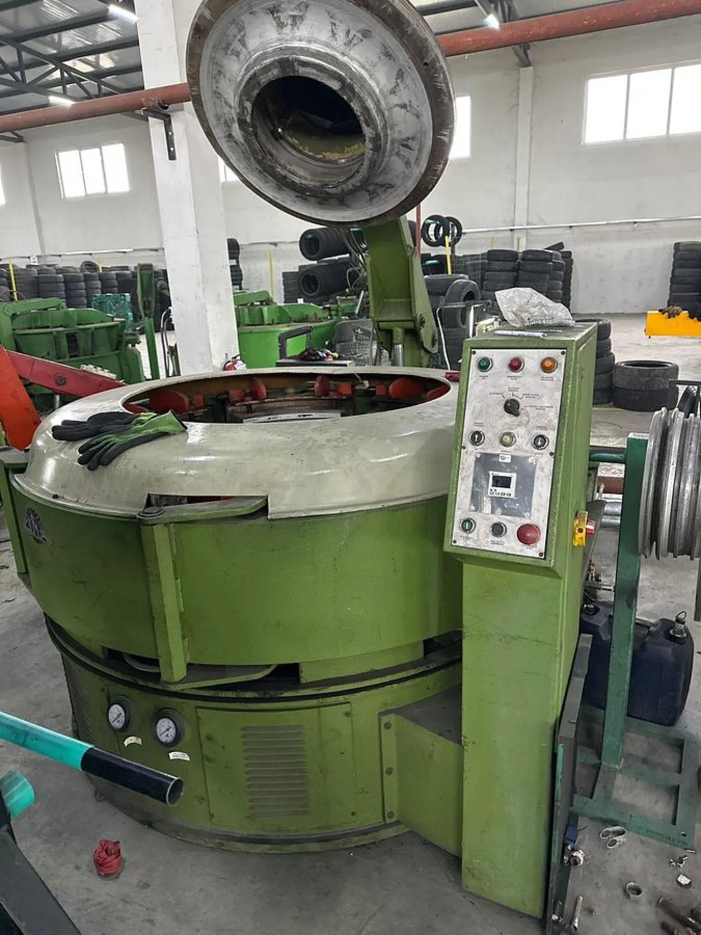 Tyre Retreading PCR & TBR Presses Full Plant - 6