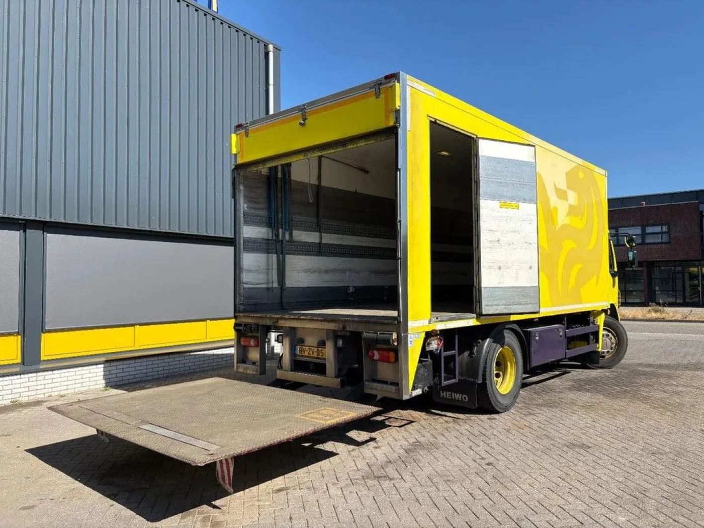 DAF LF 55,250 + 19T + EURO 5 + 6.2 box + short wheelbase + LOADLIFT 3000 KG - 5