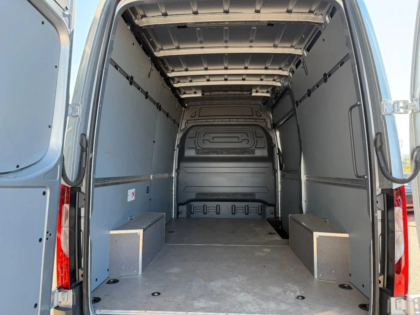 Mercedes Benz Sprinter 319 CDI 4x4 3665 Air Conditioning AHK Camera - 7