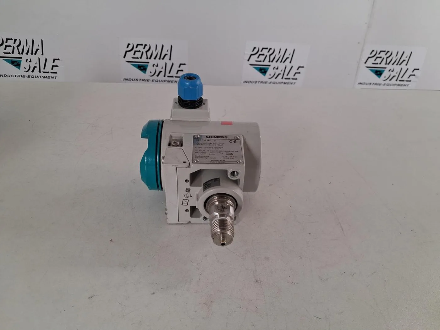 Siemens SITRANS P 7MF4022-1DA00-1BA1 Pressure Transmitter - 1