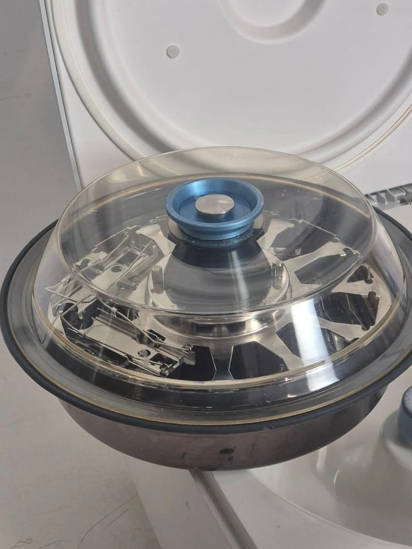 Thermo Scientific Cytospin 4 Centrifuge - 5