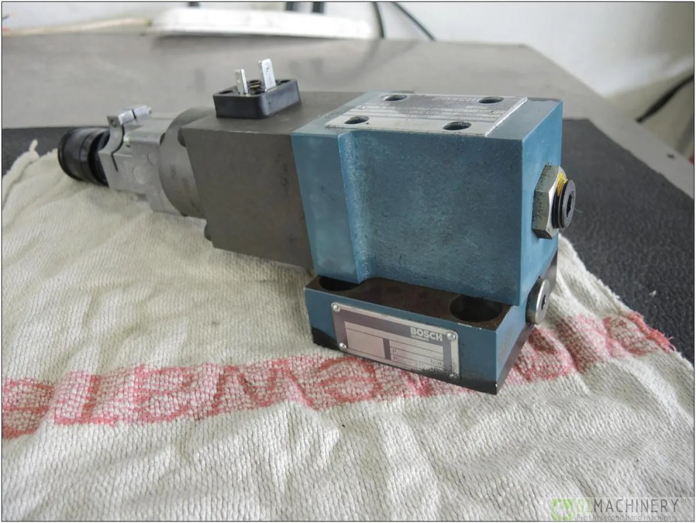 BOSCH 0 811 402 003 AI2908 - 5