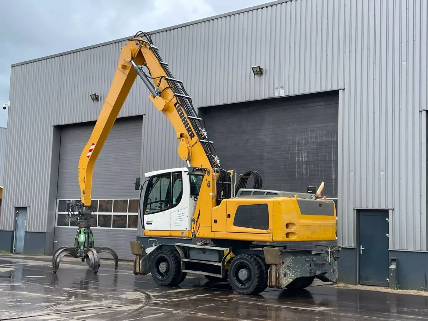 Liebherr LH30 M – Material Handler - 4