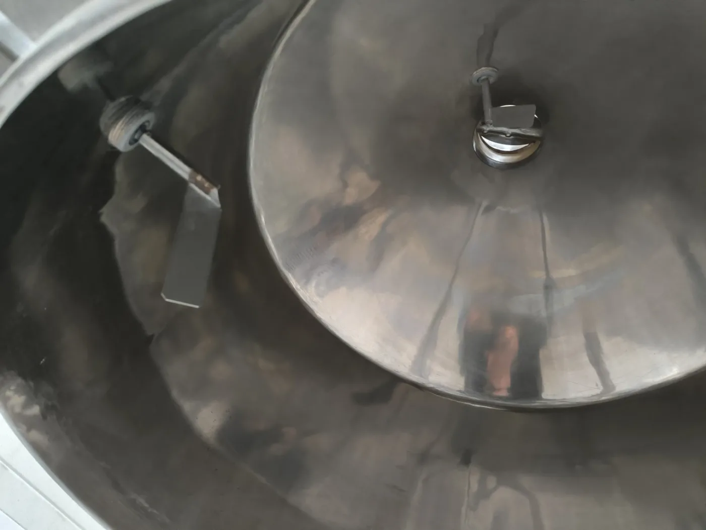 STAINLESS STEEL HOPPER 250 LITERS - 4