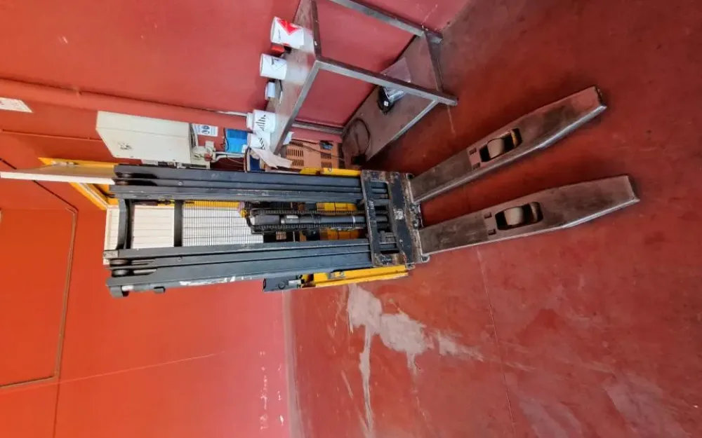 ELECTRIC STACKER CN14 1400 KILOS