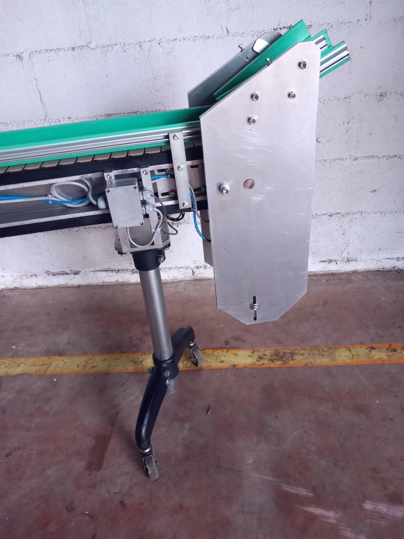 NASTRO TRASPORTATORE CON CURVA - 4