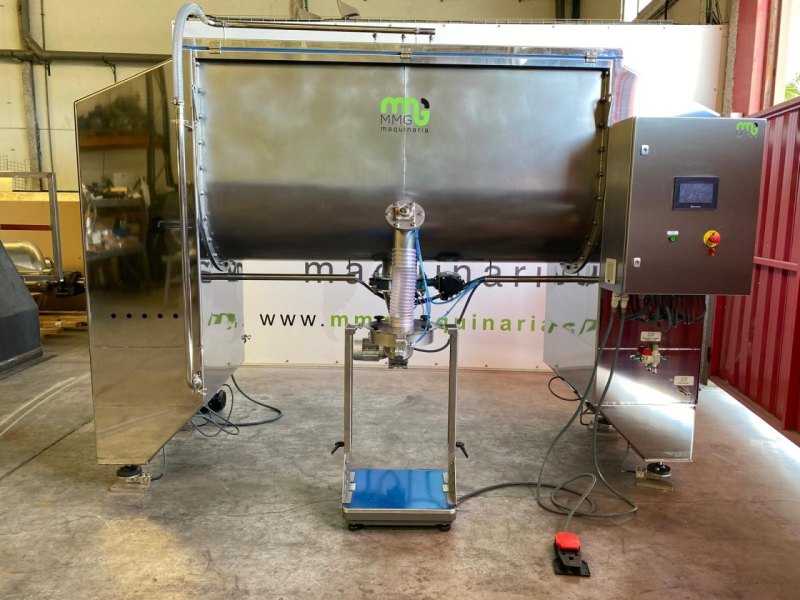 Mezcladora de bandas en acero inox de 1.500L con sistema de pulverizado, dosificado, báscula y células de carga NUEVA