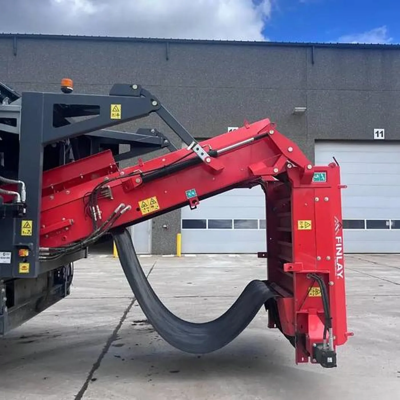 2023 Terex Finlay 883+ Mobile Scalping Screener - 4