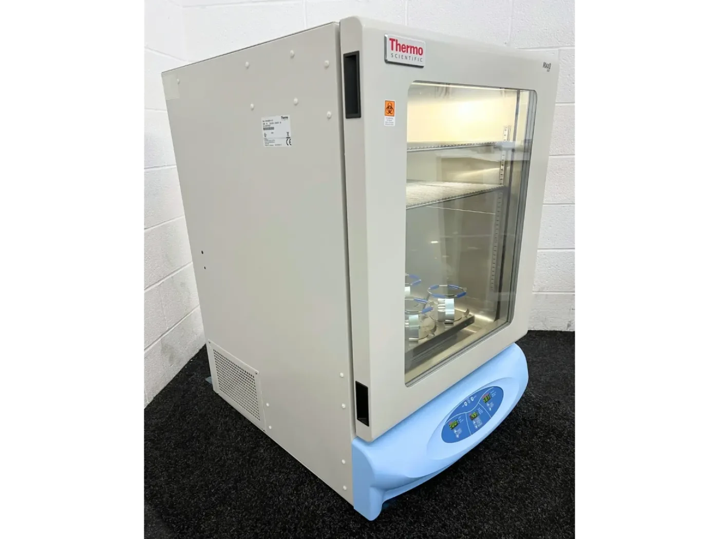 Thermo Max Q 6000 Incubator Shaker - 2