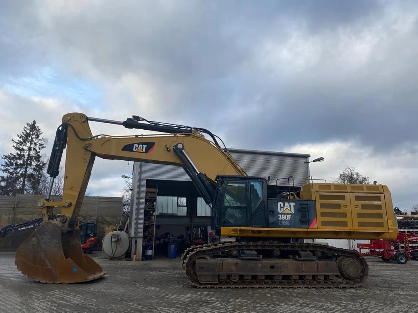 2015 CATERPILLAR 390FL ME - 2