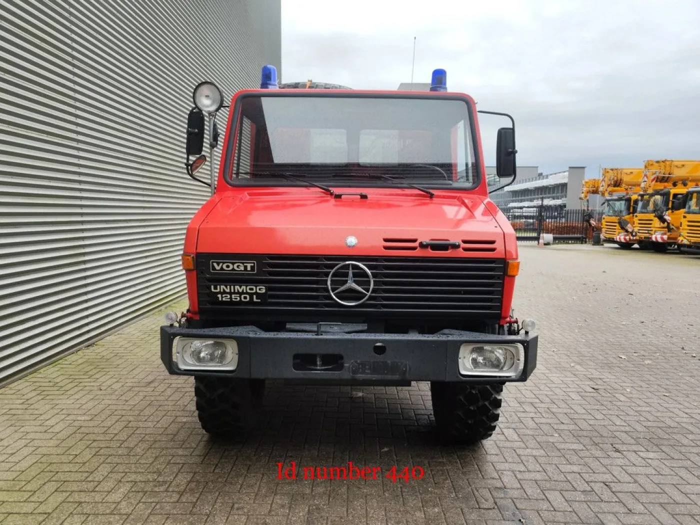 Unimog U 1250L 4x4 - 8
