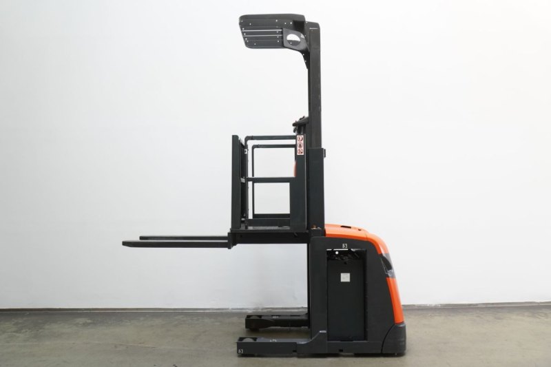 Vertikal-Kommissionierer Linde V 10 5212 (2016)