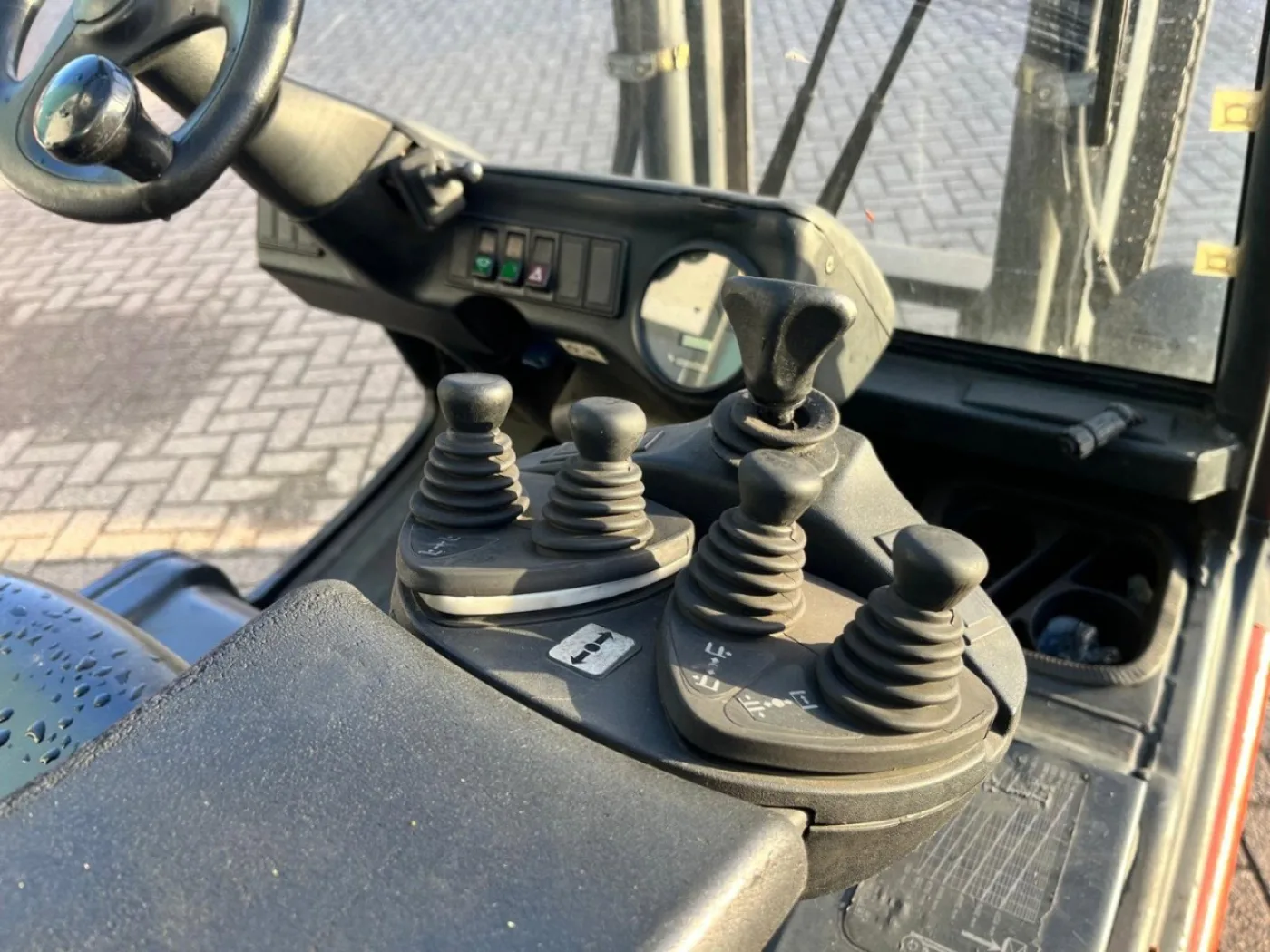 Linde E30-02 - 7