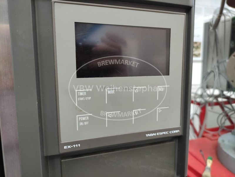 Climate test chamber