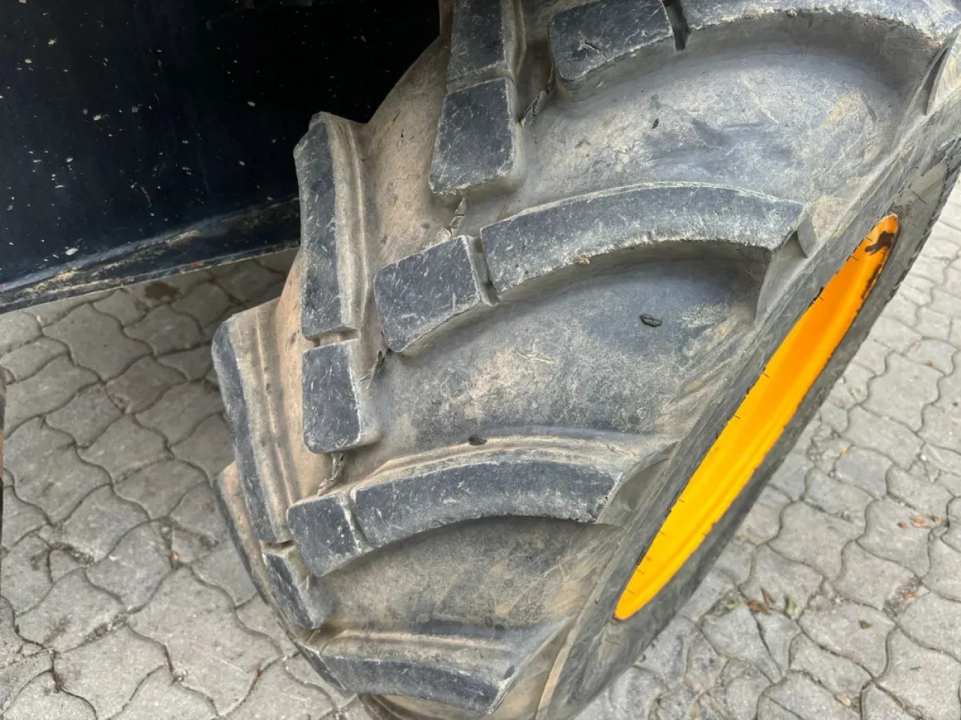 JCB - 6 TST - 8