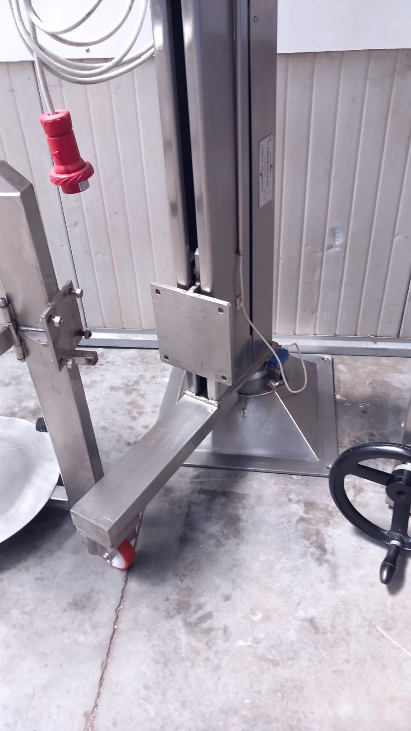 ELEVATORE A COLONNA – PACKSERVICE – MOD. SH SHERPA - 6