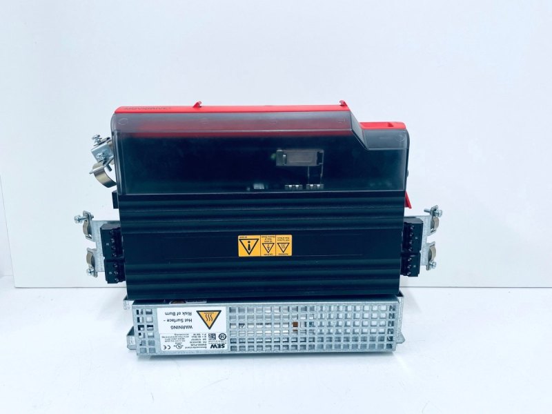 SEW Eurodrive MDX61B0008-5A3-4-0T Movidrive Umrichter mit BW090-P52B