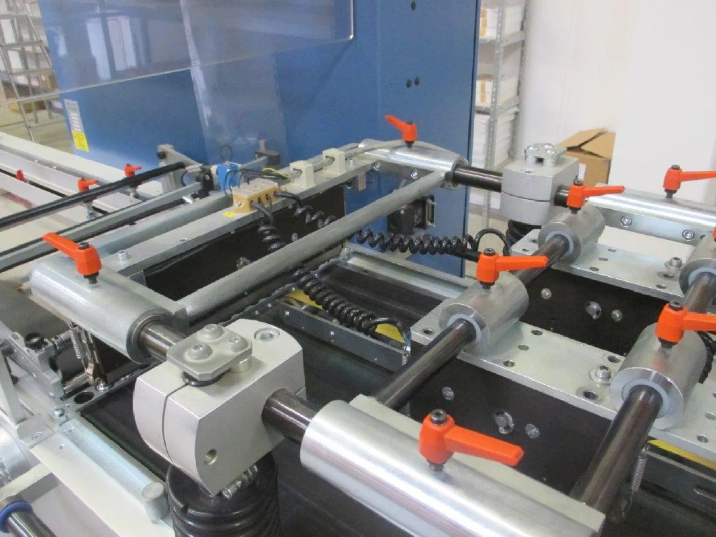 Verpackungsautomat Pfankuch VP-4502 mit Übergabestation ST 450 - 8