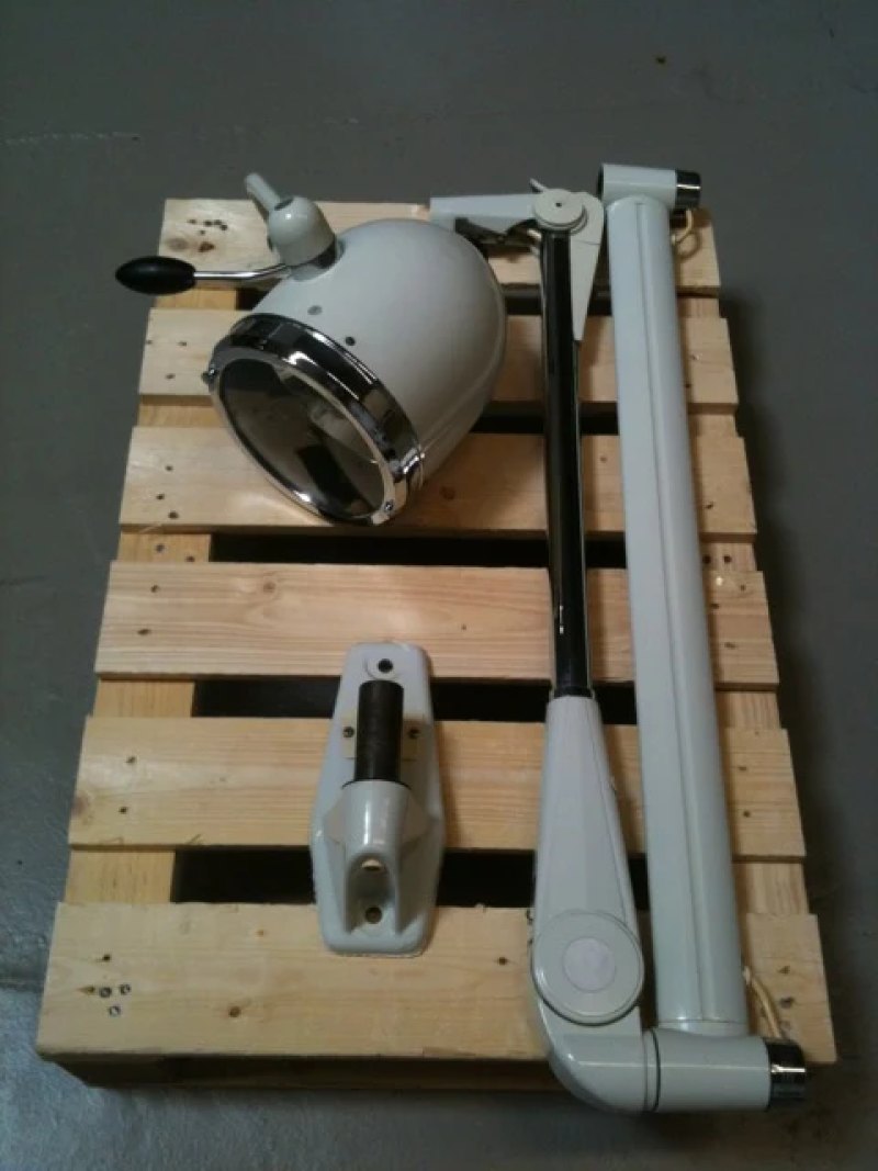 Hanaulux 3070 OP-Lampe (Wandmontage)