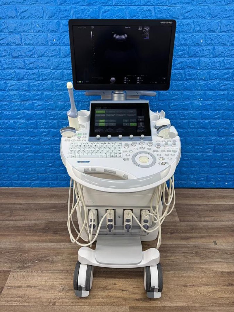 For Sale GE Voluson E10 BT17 Ultrasound System (2017) OLED | 4D OB/GYN Ultrasound