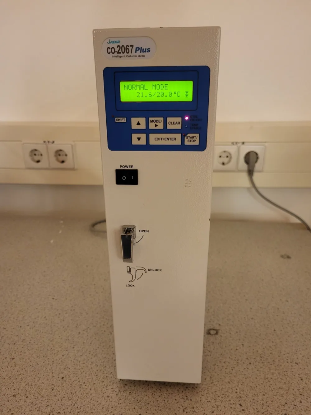 2553 - Used Jasco CO-2067 HPLC column oven/cooler
