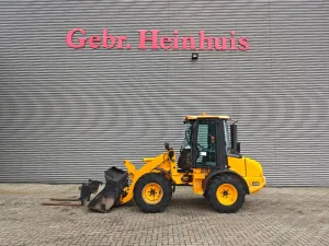 JCB 409 Godet + Fourches!
