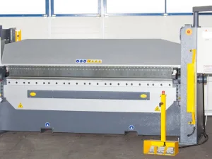 Hydraulische Schwenkbiegemaschine V-AMH 2535