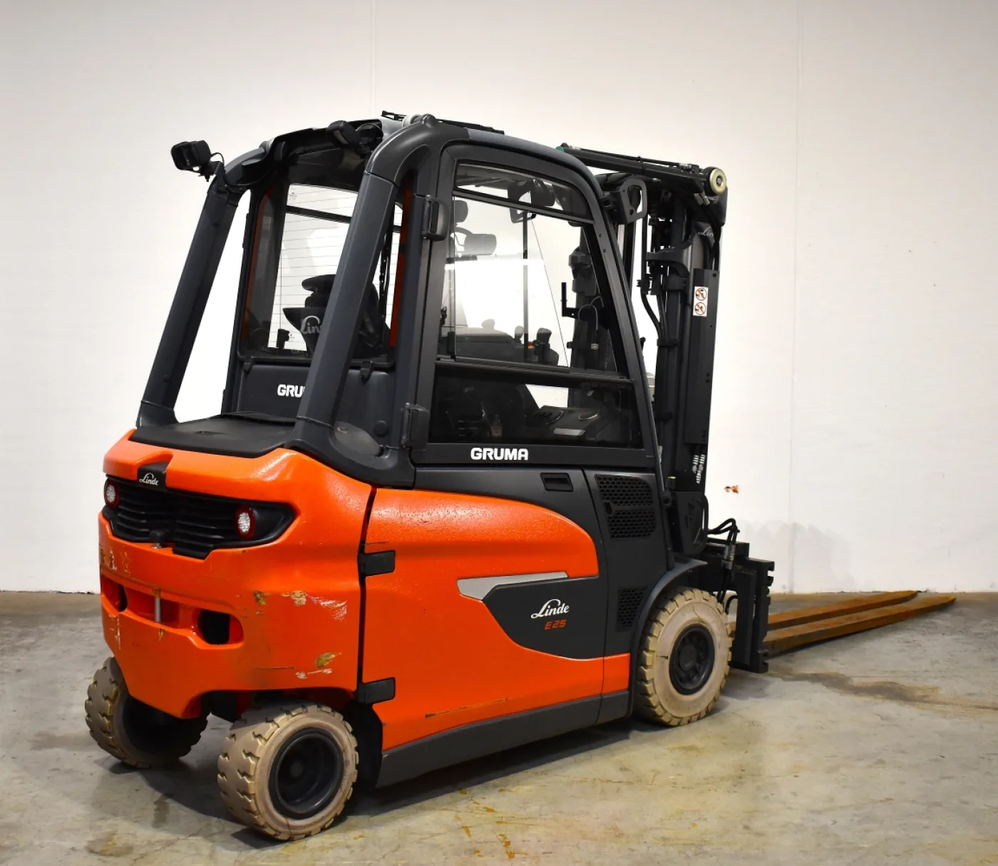 Frontstapler Linde E 25/600 HL 1252-01 (2022) - 2