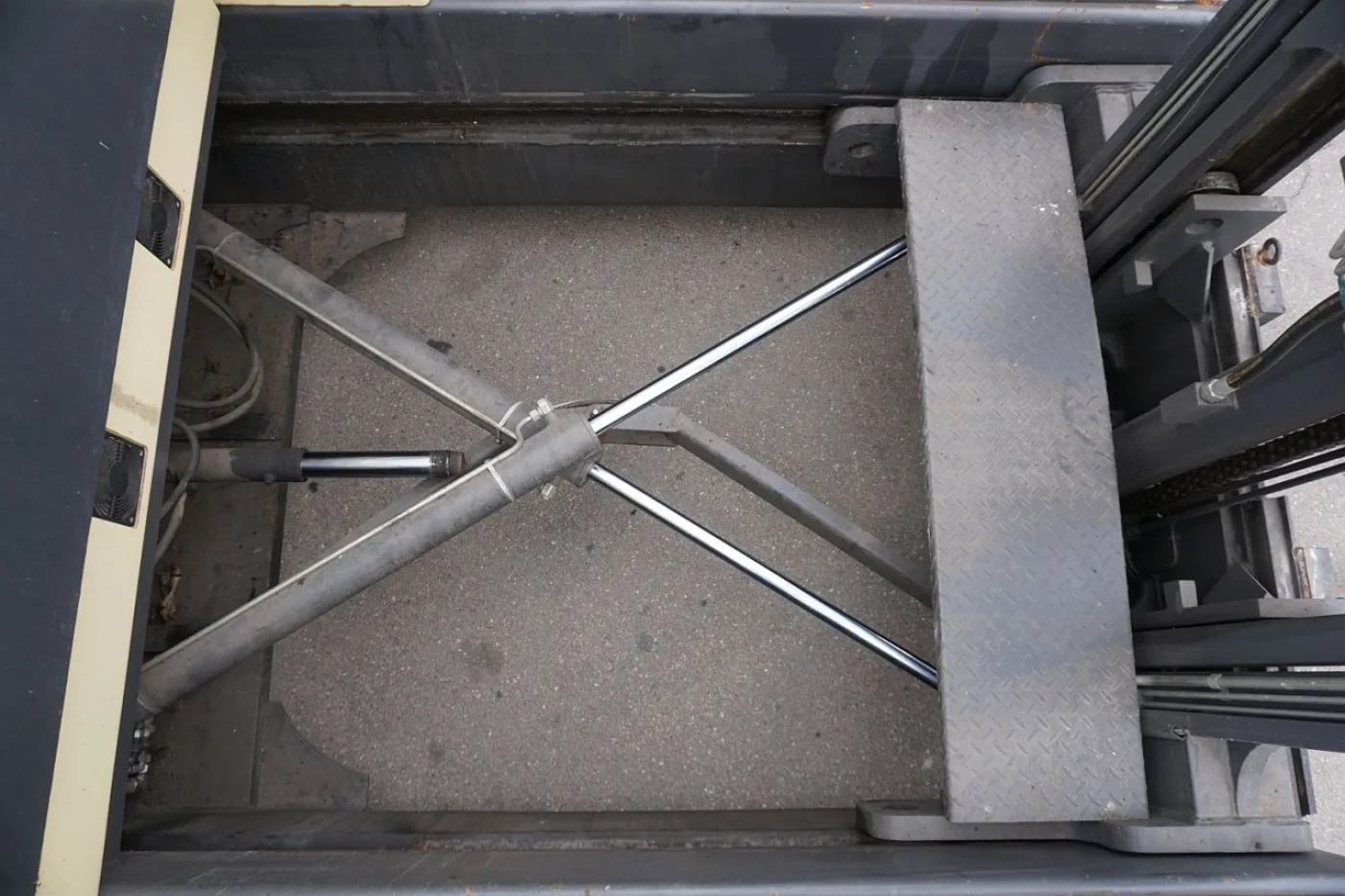 Seitenstapler Hubtex S40E (2011) - 5