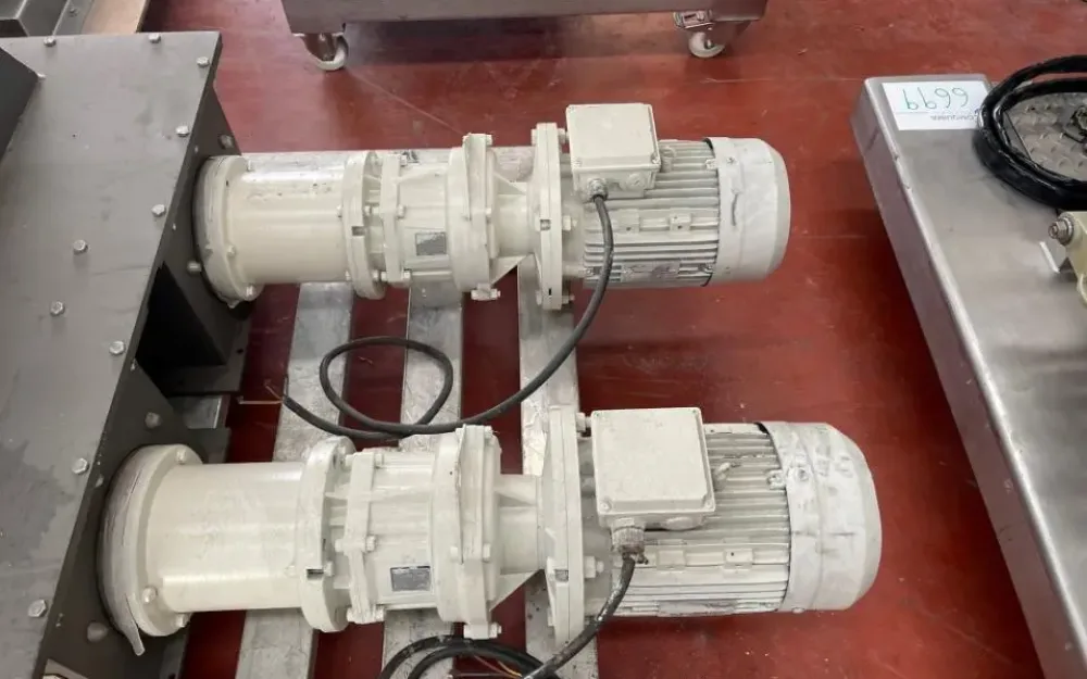 USED HOSOKAWA PC 600 DOUBLE SHAFT GRANULATOR