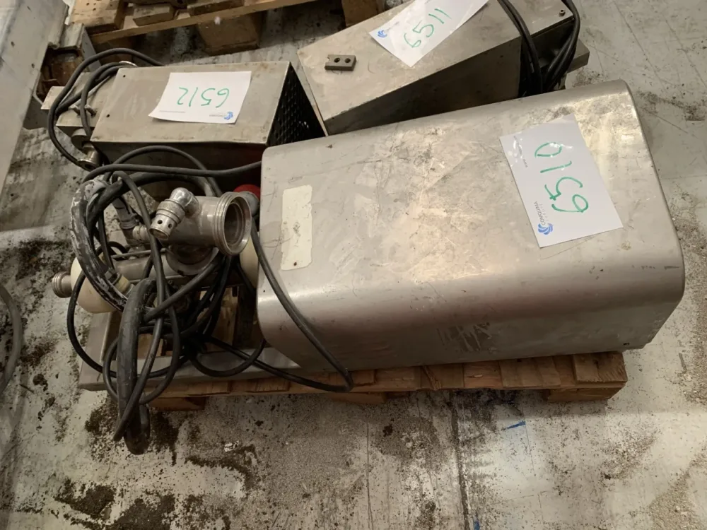 SECOND-HAND STAINLESS STEEL MONO PUMP