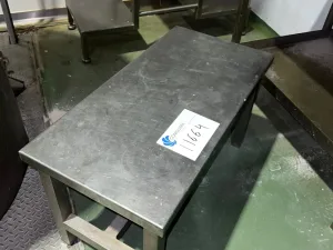 STAINLESS STEEL TABLE