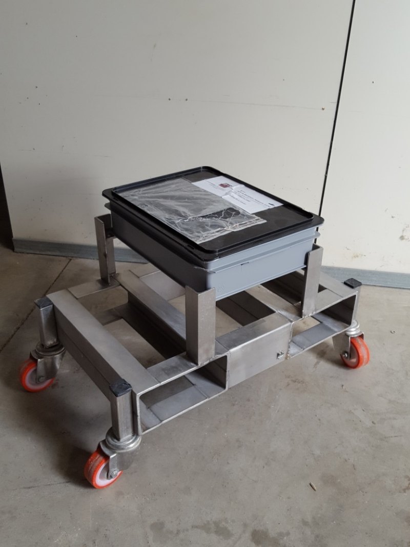CARRELLO PORTAPUNZONI IN ACCIAIO INOX