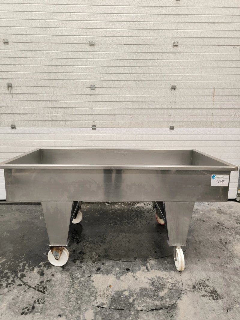 STAINLESS STEEL BIN 650 LITRES